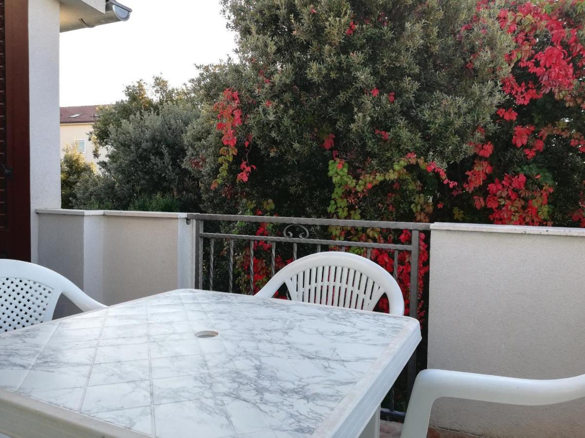 Apartments Roko Lalin Пакоштане Екстер'єр фото