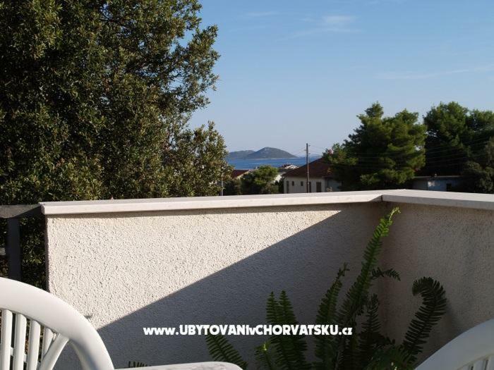 Apartments Roko Lalin Пакоштане Екстер'єр фото