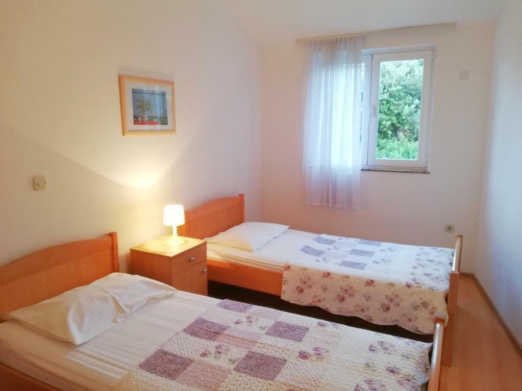 Apartments Roko Lalin Пакоштане Екстер'єр фото